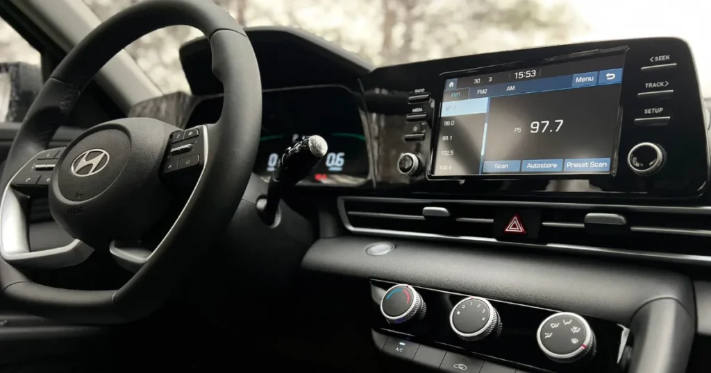Kia Sportage vs Hyundai Tucson interior